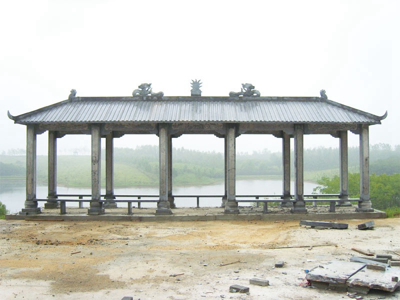 河道邊石雕長廊