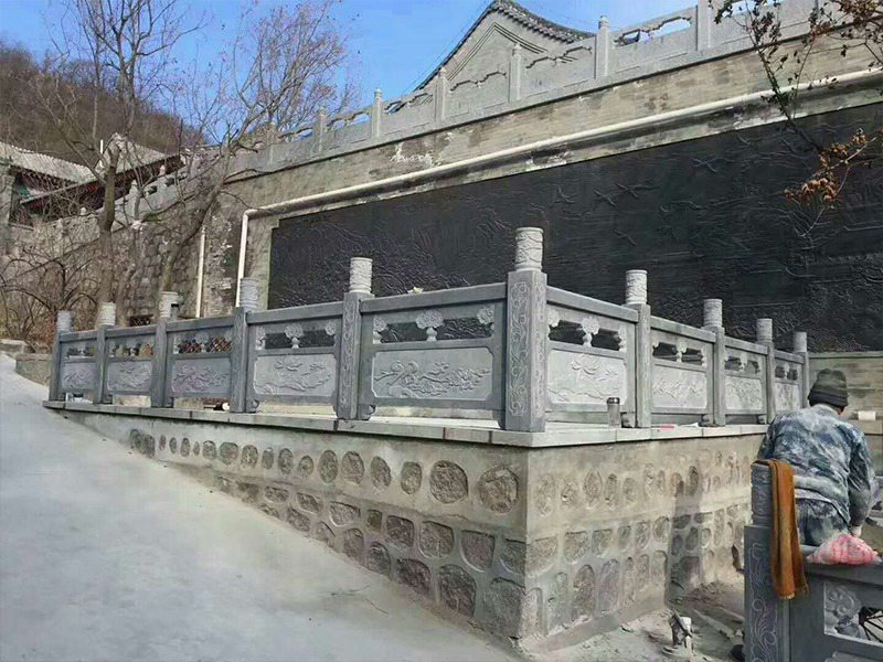 仿古建筑群雕花青石欄桿（編號310）
