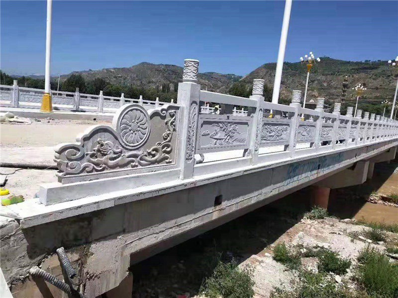 大型橋梁護欄價格