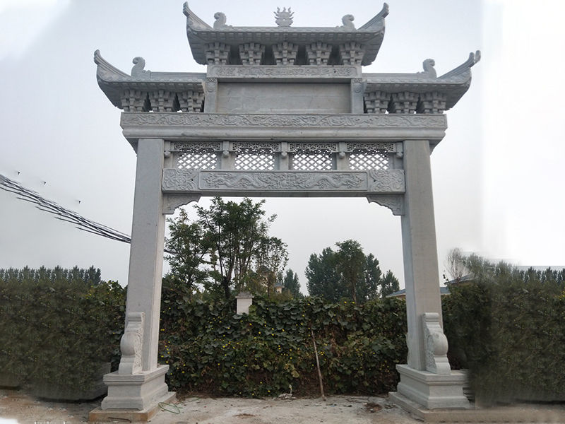 農(nóng)村村莊一門(mén)三樓石牌坊